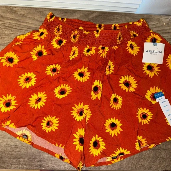 Arizona Jean Company Women's High Waist Sunflower Shorts - Orange NWT!!! - Picture 1 of 1